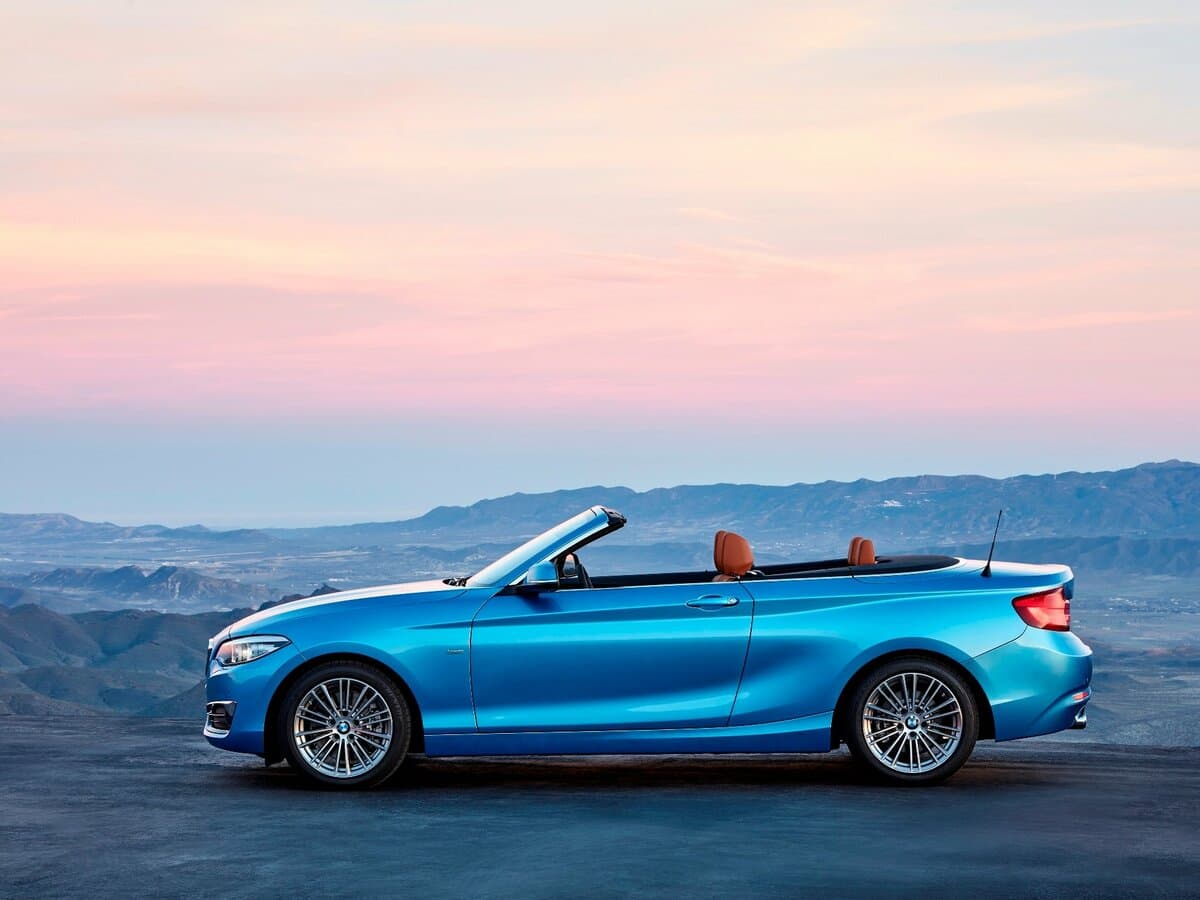 BMW 2 seriyası F22 Restayling — Yandan