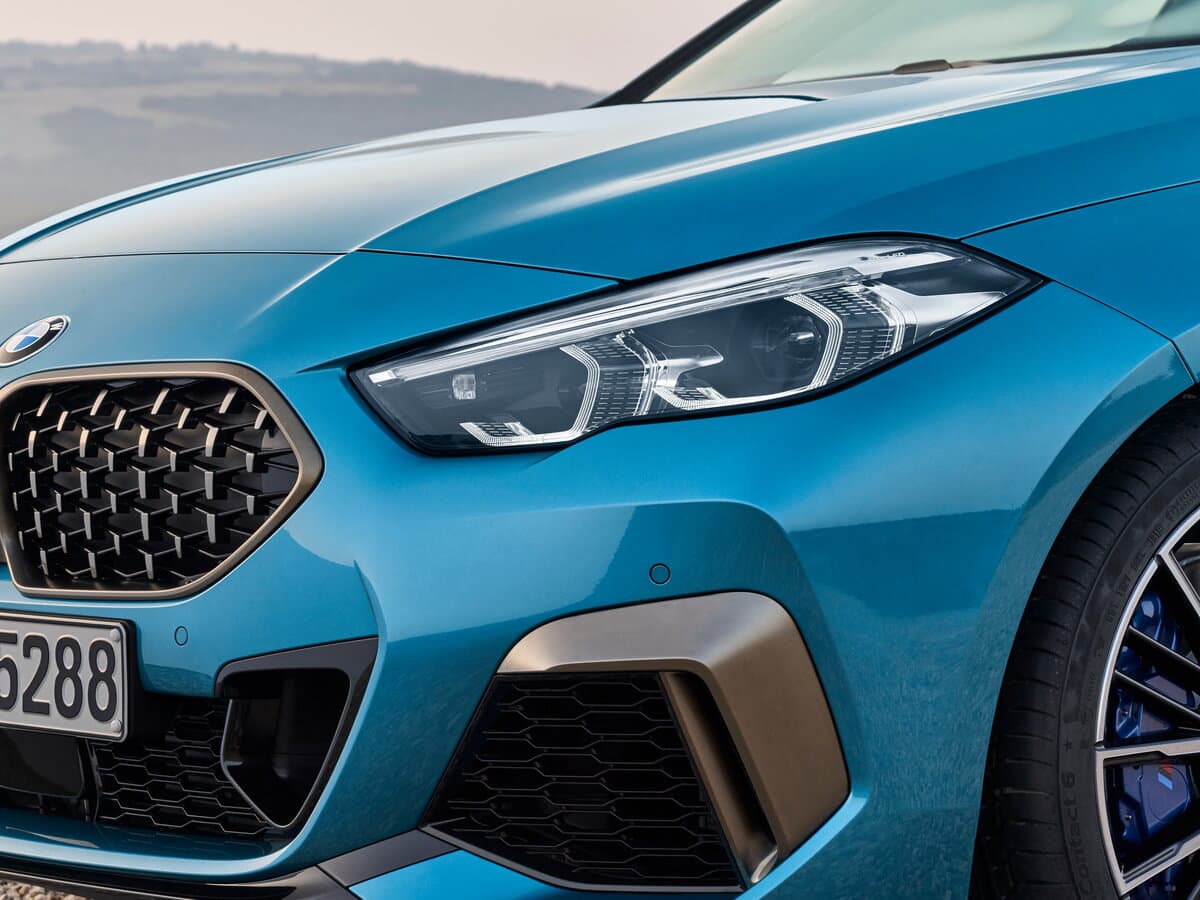 BMW 2 seriyası F44 — Fara