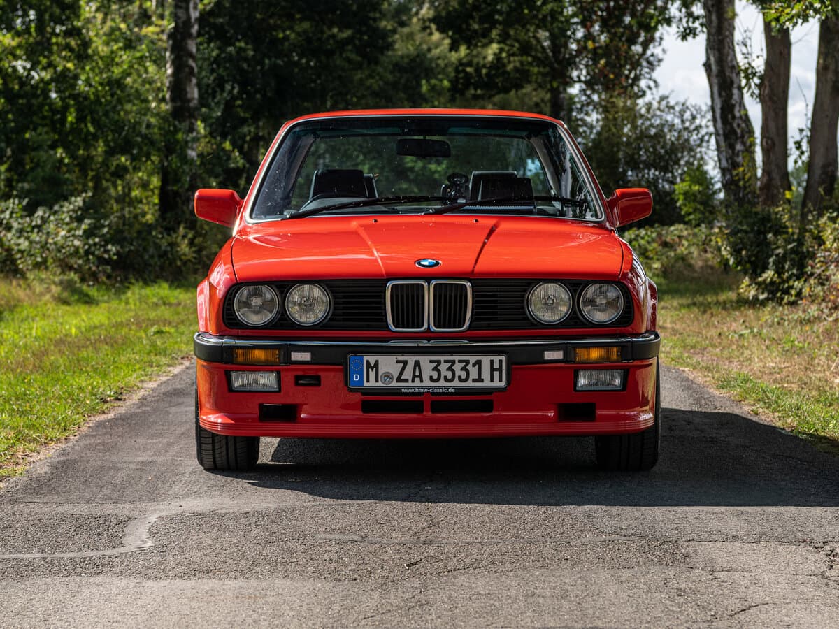 BMW 3 seriyası II (E30) — Öndən