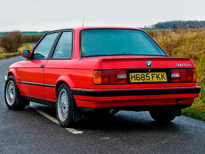 BMW 3 seriyası II (E30) — 3/4 arxadan