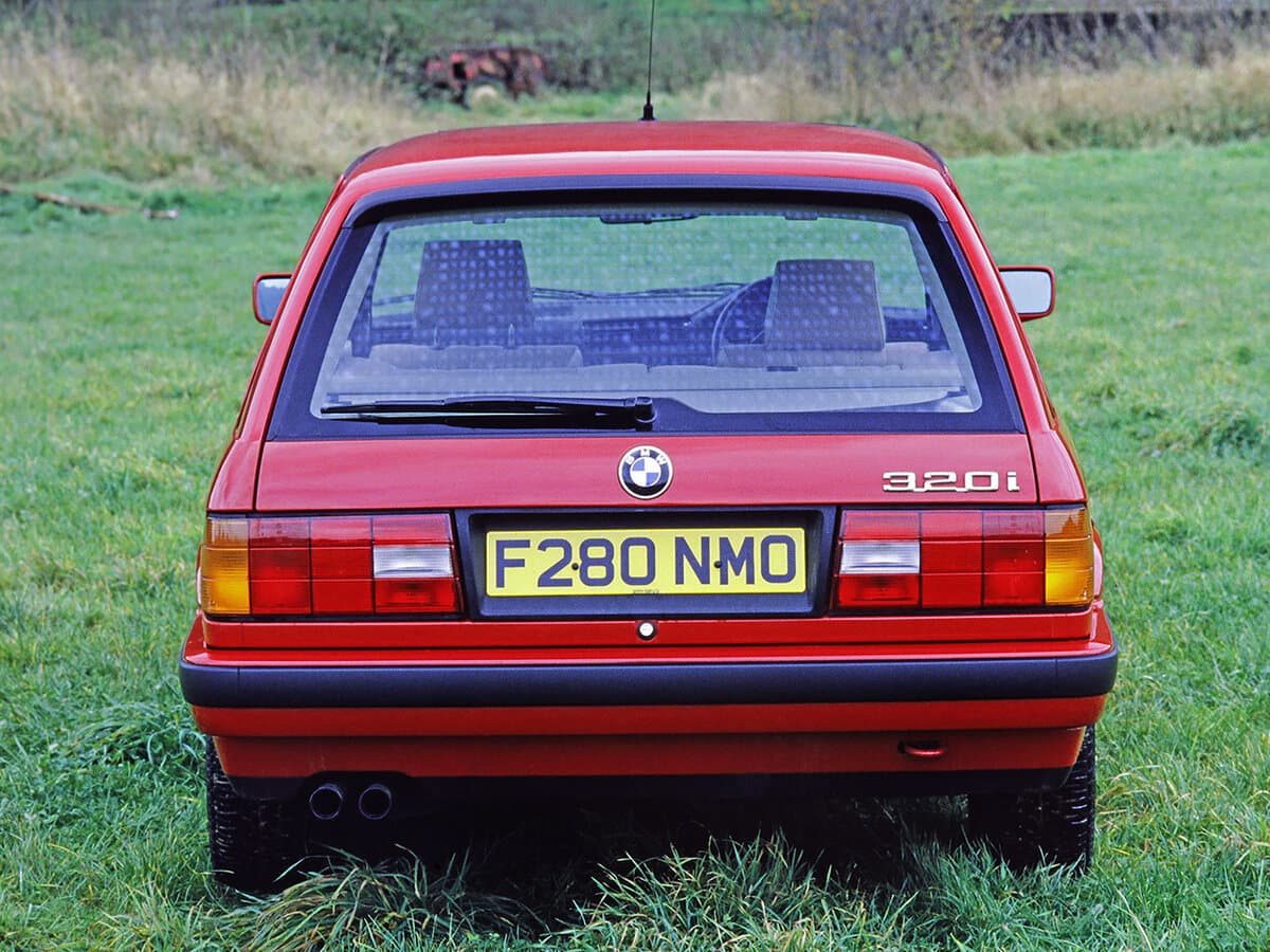 BMW 3 seriyası II (E30) — Arxadan