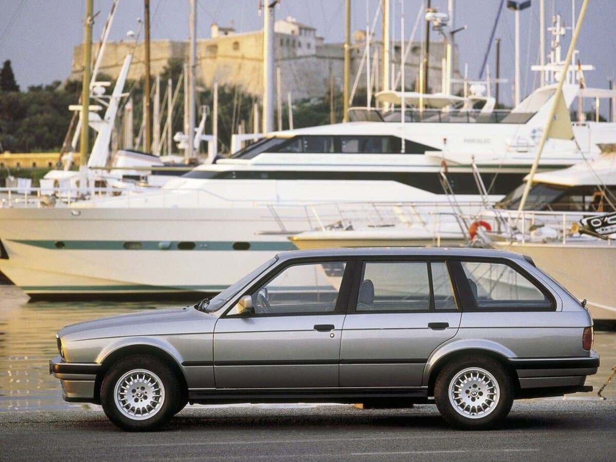 BMW 3 seriyası II (E30) — Yandan