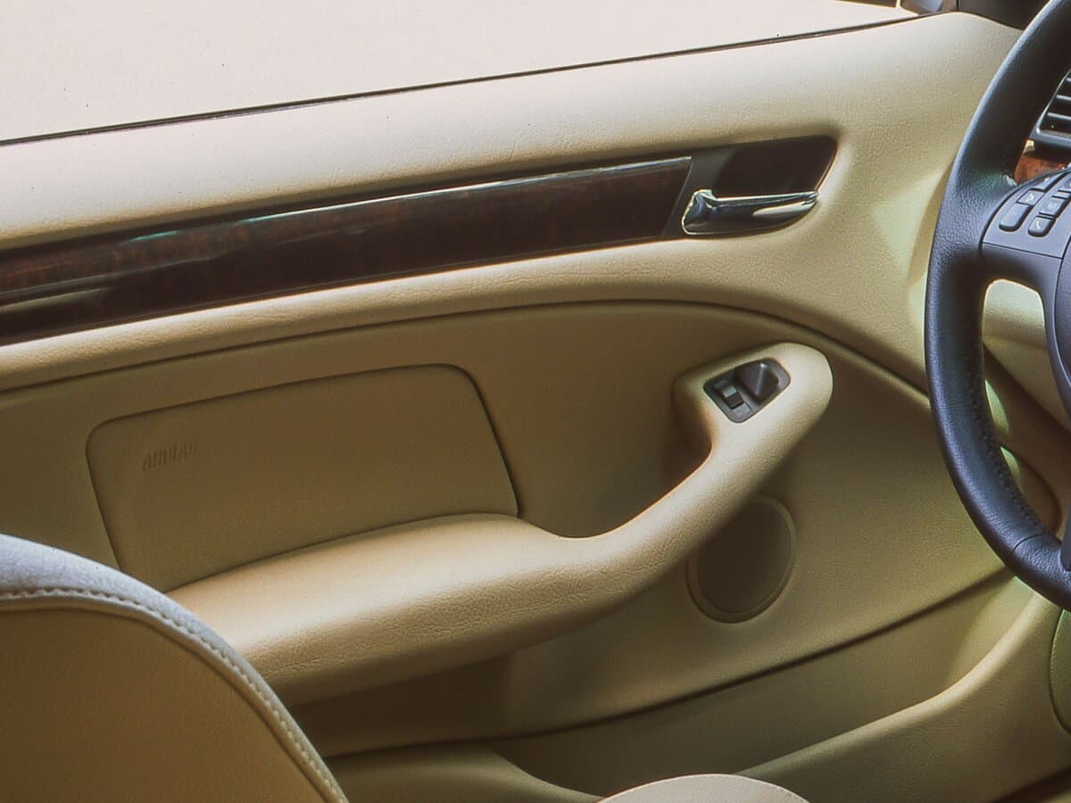 BMW 3 seriyası IV (E46) — Qapı
