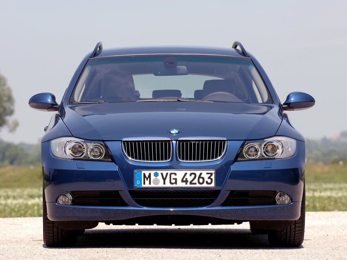 BMW 3 seriyası V (E90/E91/E92/E93) — Öndən