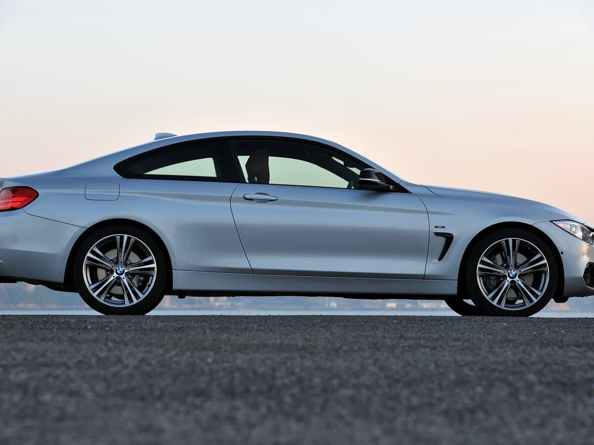 BMW 4 seriyası F32/F33/F36 — Yandan
