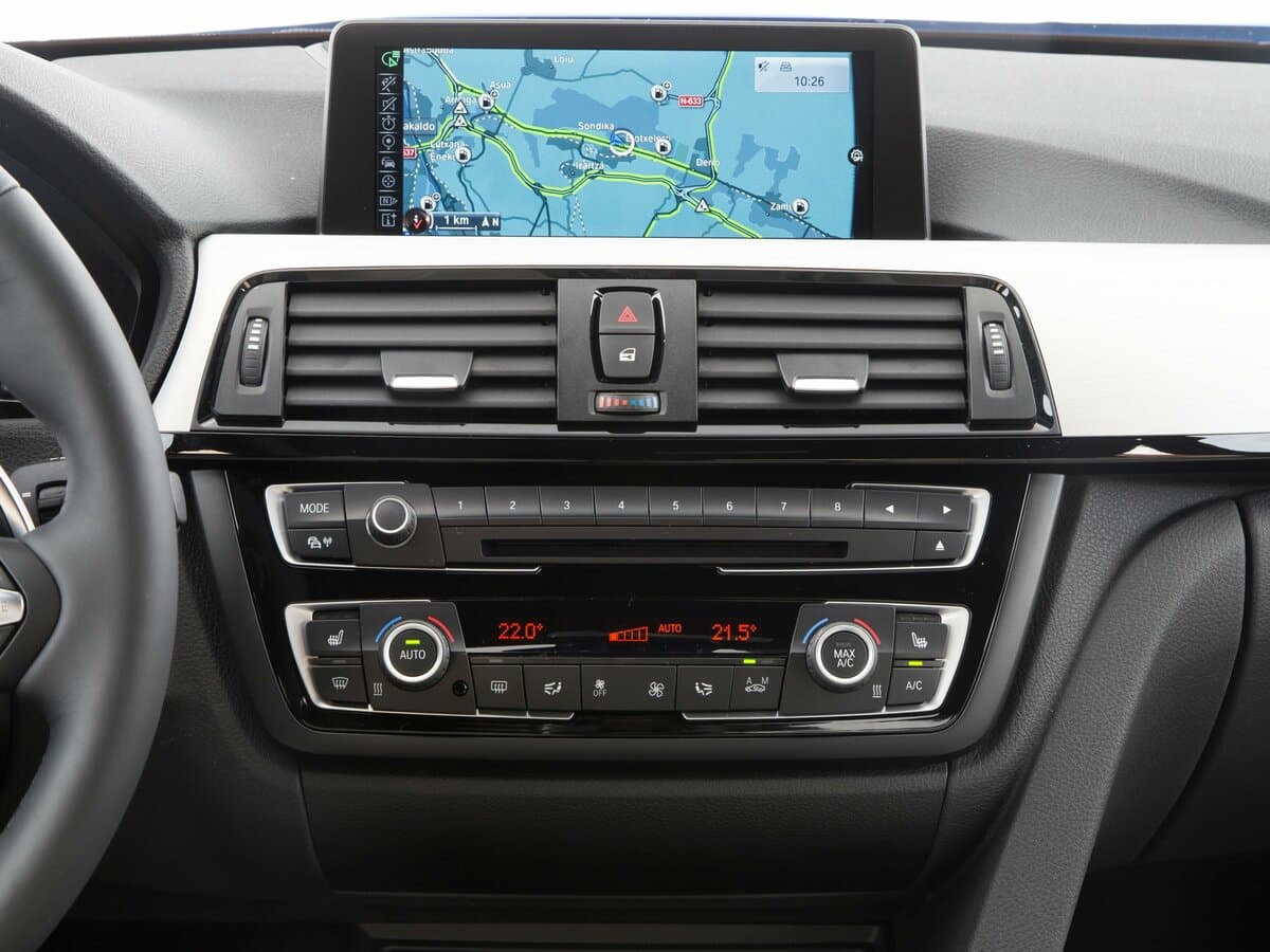 BMW 4 seriyası F32/F33/F36 — Salon, öndən