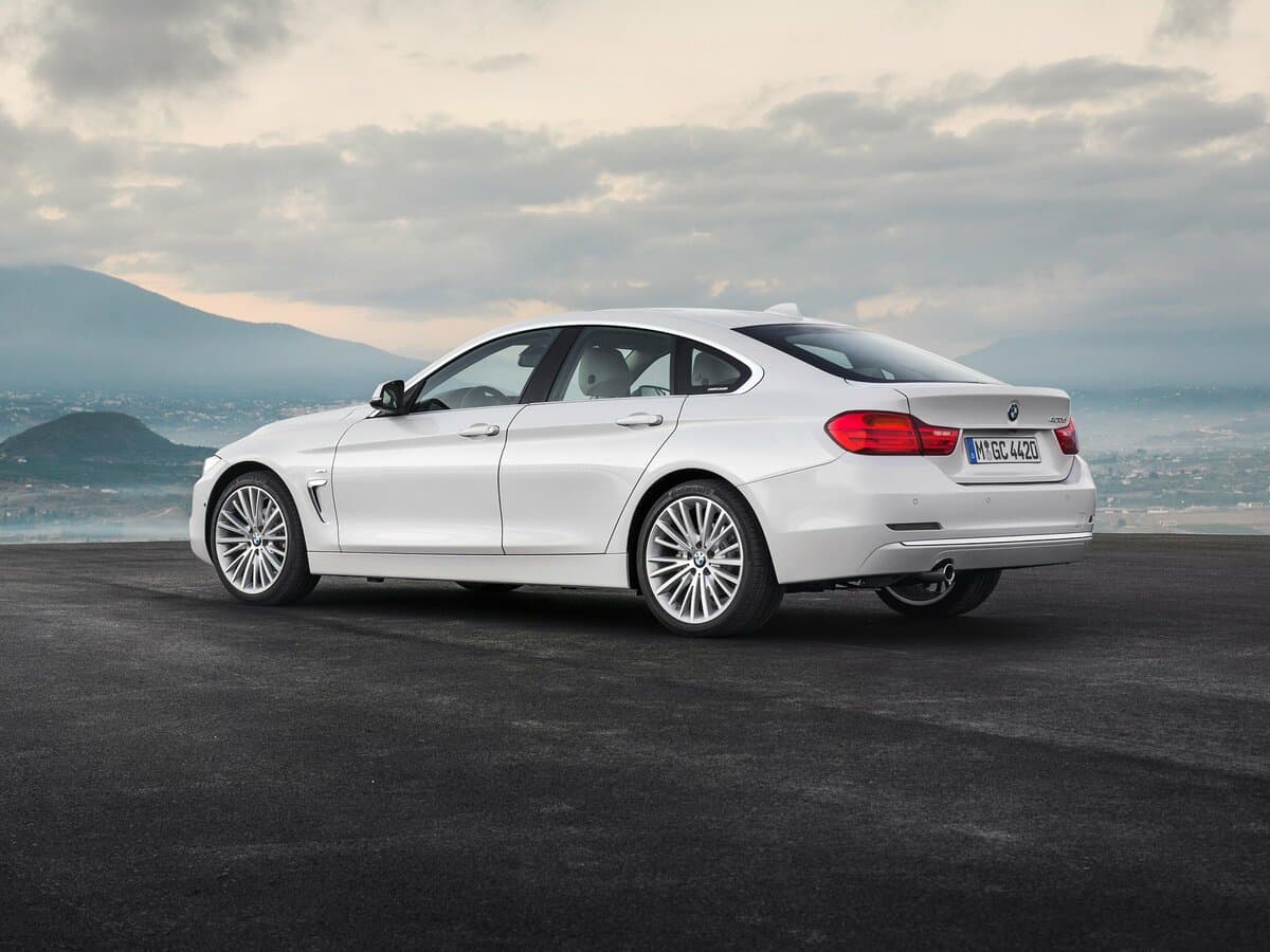 BMW 4 seriyası F32/F33/F36 — 3/4 arxadan