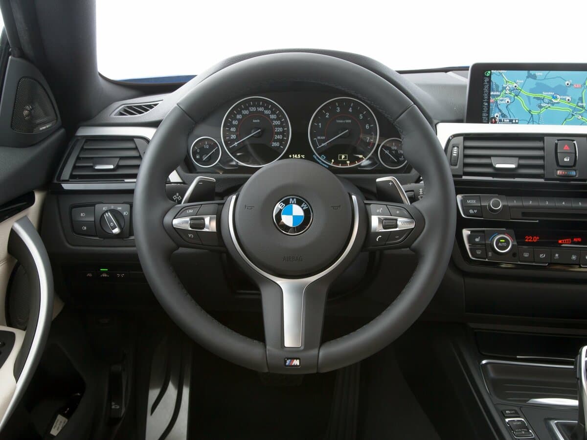BMW 4 seriyası F32/F33/F36 — Sükan