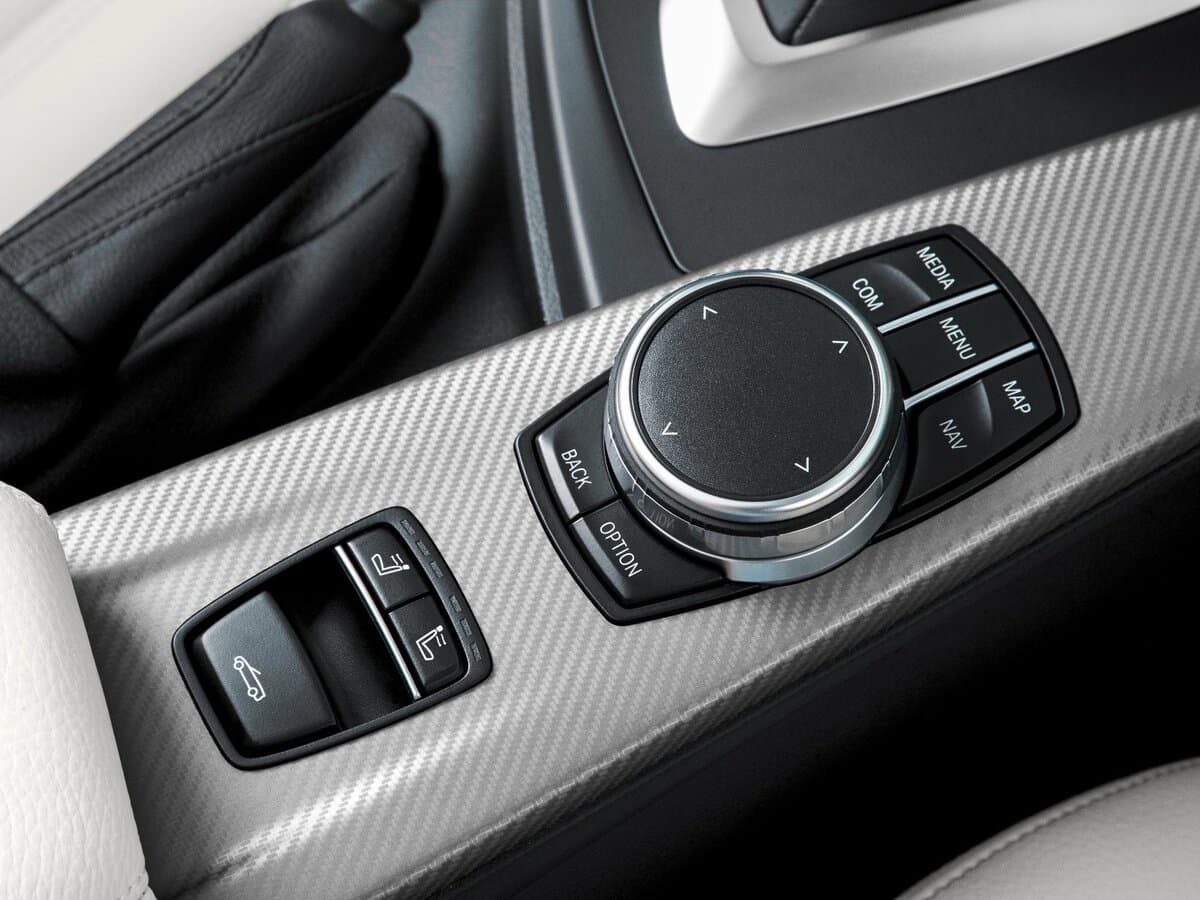 BMW 4 seriyası F32/F33/F36 Restayling — Salon, arxadan