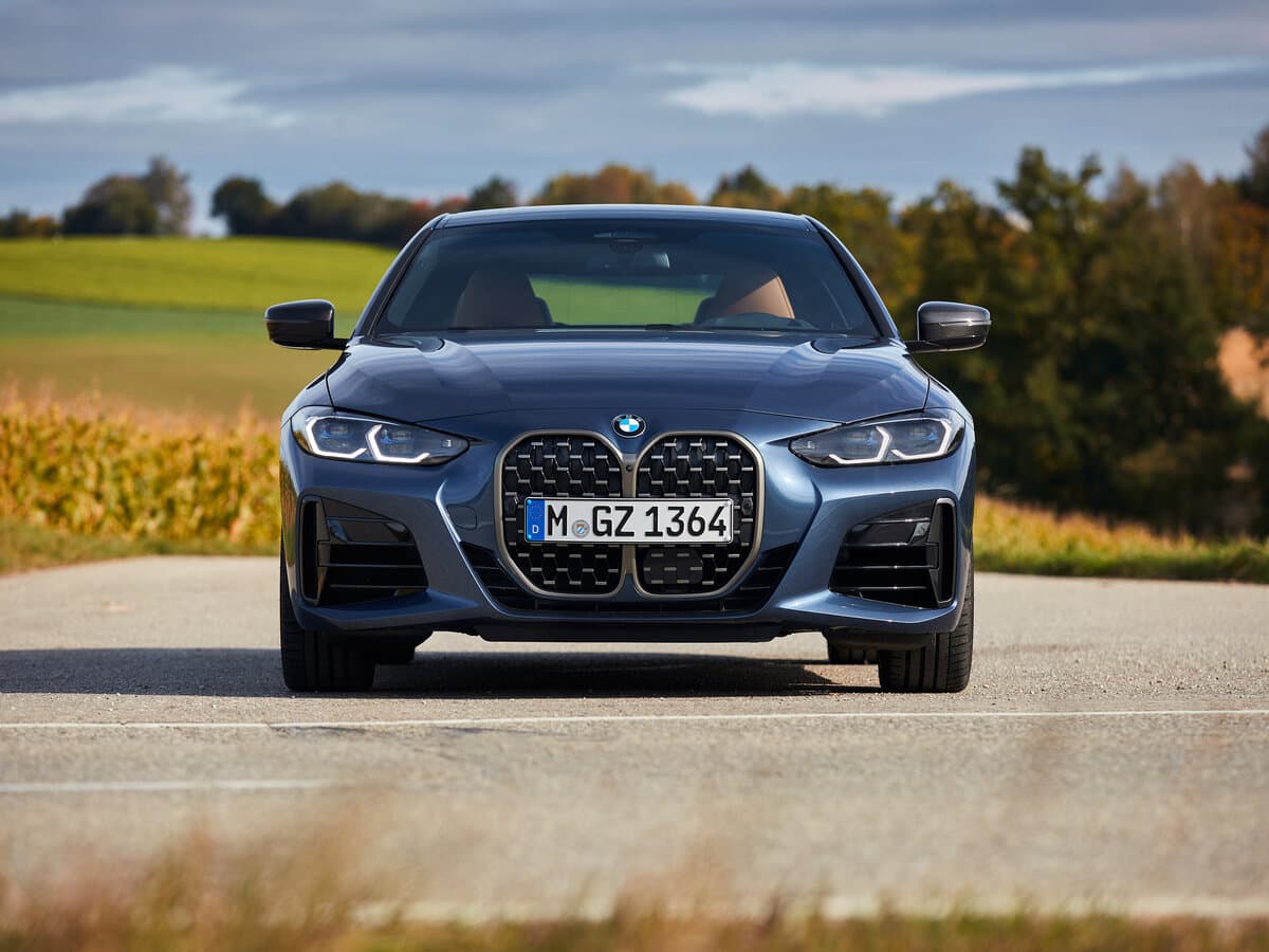 BMW 4 seriyası G22, G23, G26 — Öndən