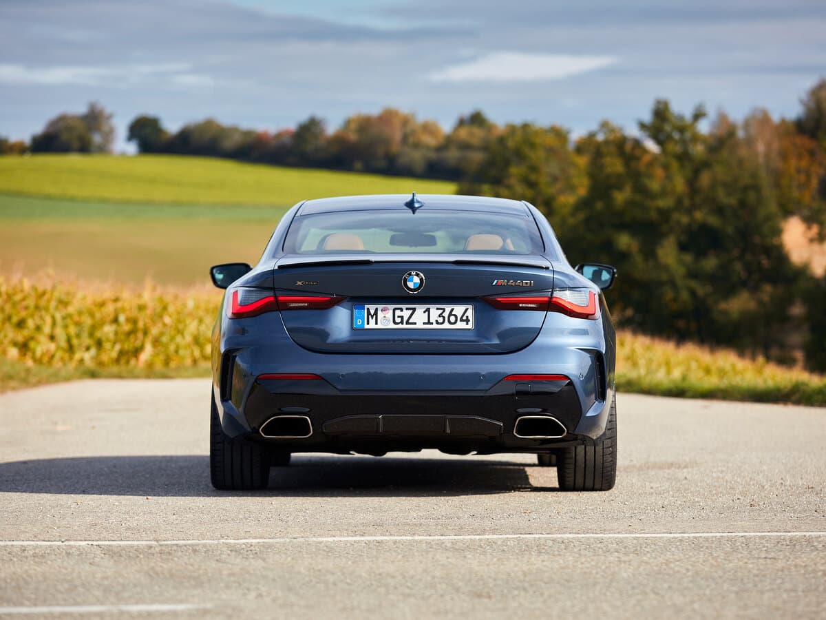 BMW 4 seriyası G22, G23, G26 — Arxadan