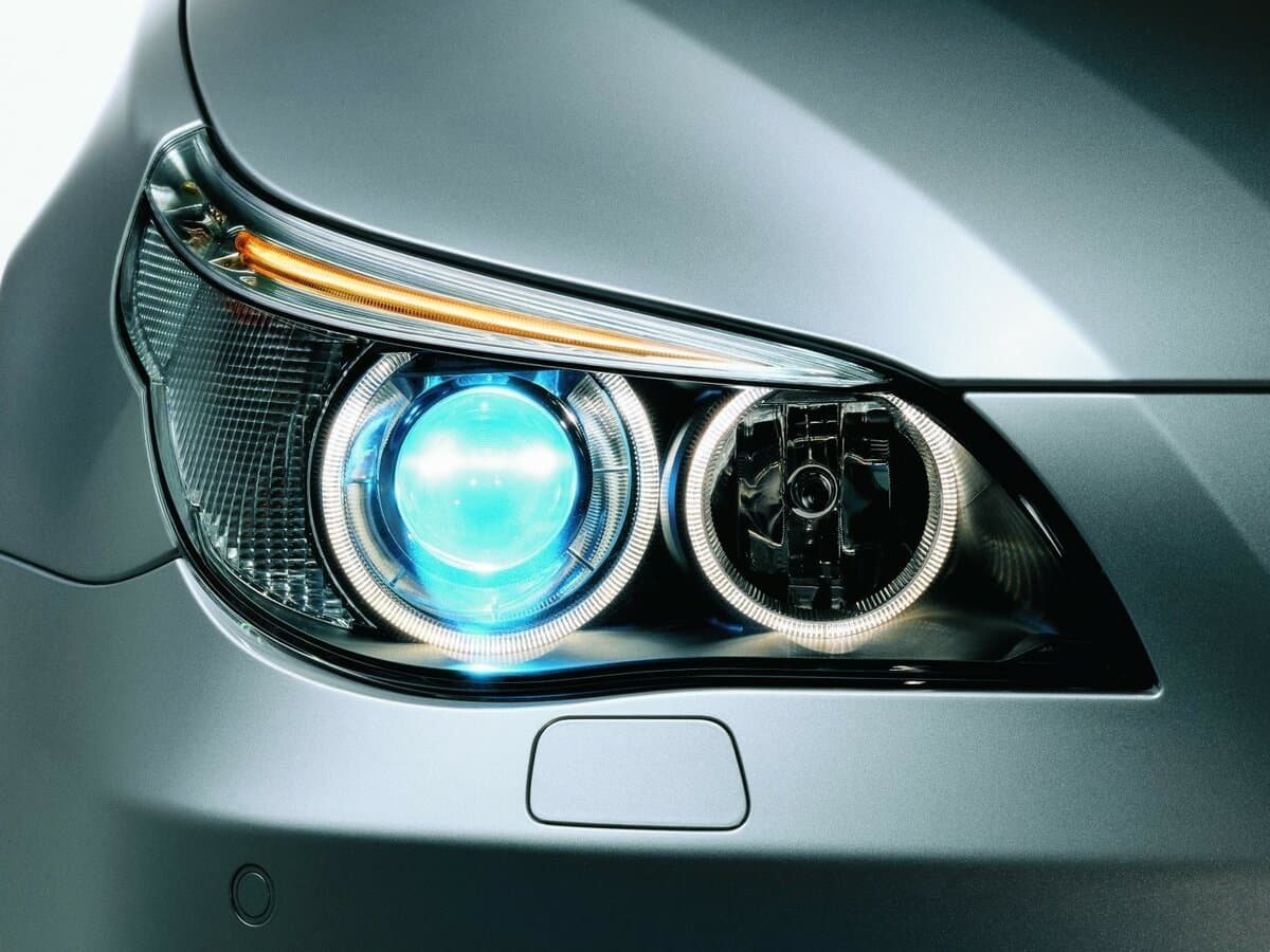 BMW 5 seriyası V (E60/E61) — Fara