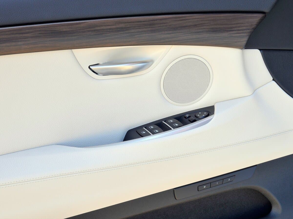 BMW 5 seriyası VI (F10/F11/F07) — Qapı