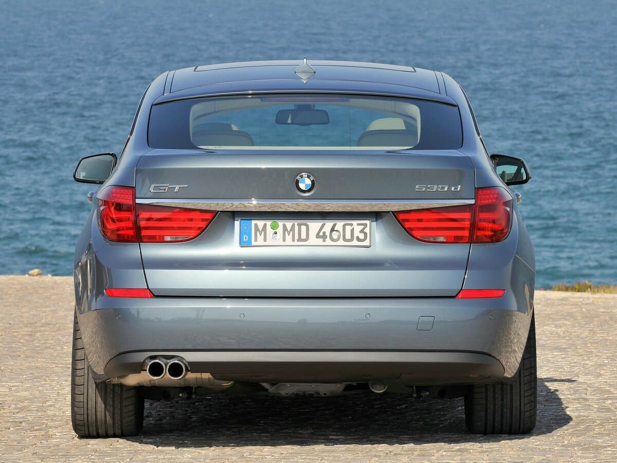 BMW 5 seriyası VI (F10/F11/F07) — Arxadan