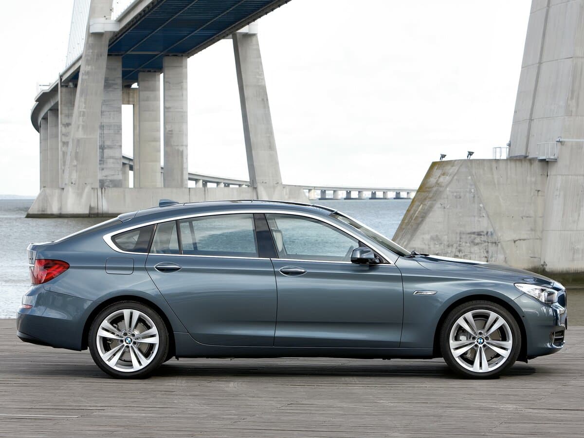 BMW 5 seriyası VI (F10/F11/F07) — Yandan