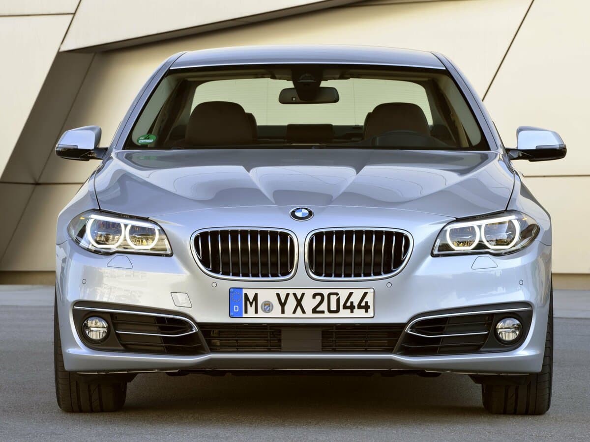 BMW 5 seriyası VI (F10/F11/F07) Restayling — Öndən