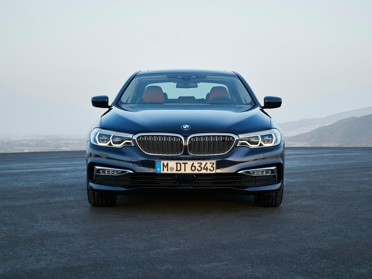 BMW 5 seriyası VII (G30/G31/G38) — Öndən