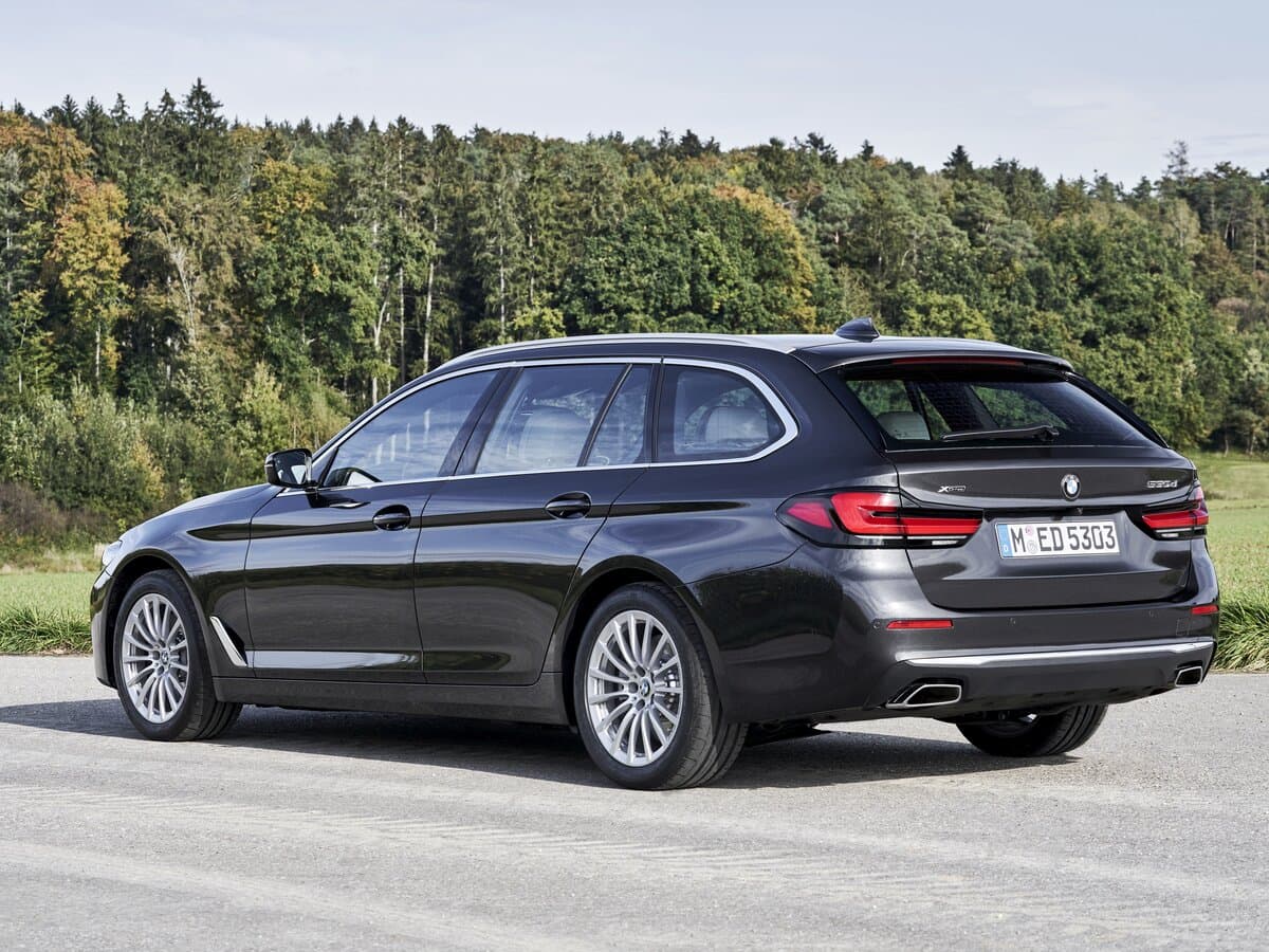 BMW 5 seriyası VII (G30/G31/G38) Restayling — 3/4 arxadan