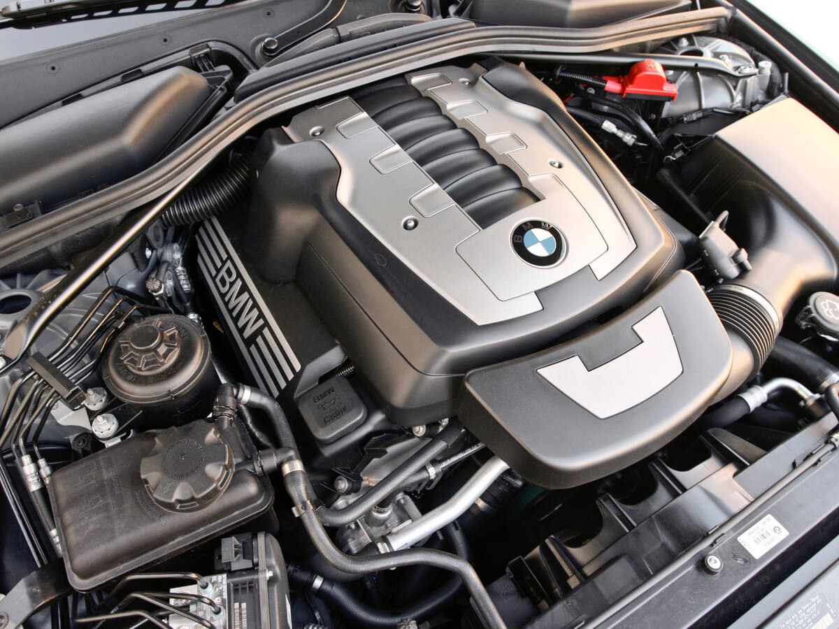 BMW 6 seriyası II (E63/E64) Restayling — Salon, öndən