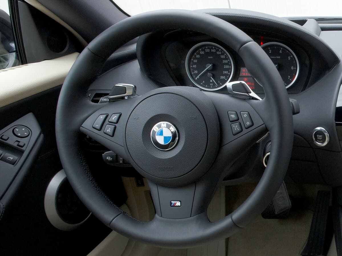 BMW 6 seriyası II (E63/E64) Restayling — Sükan