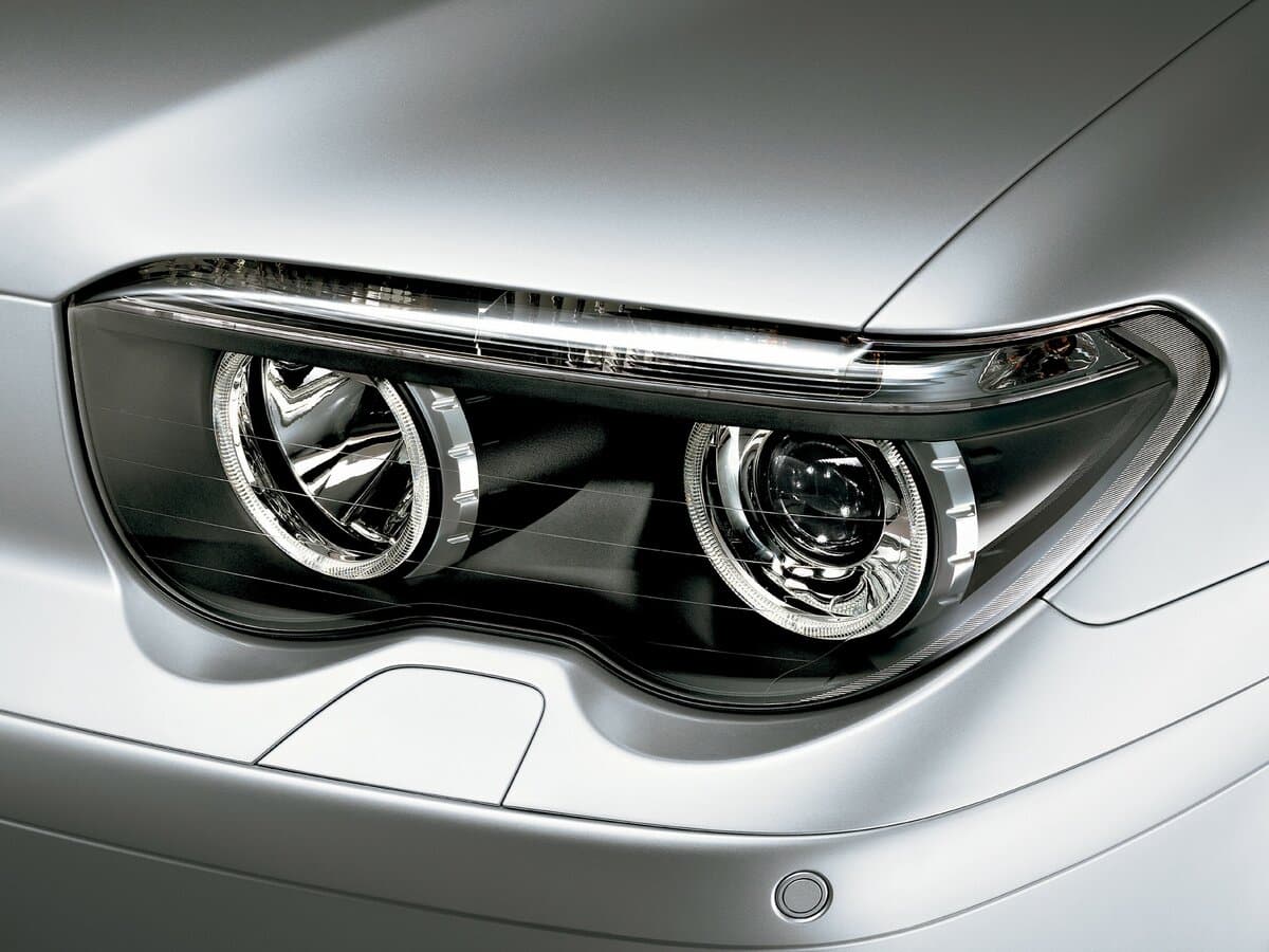 BMW 7 seriyası IV (E65/E66) — Fara