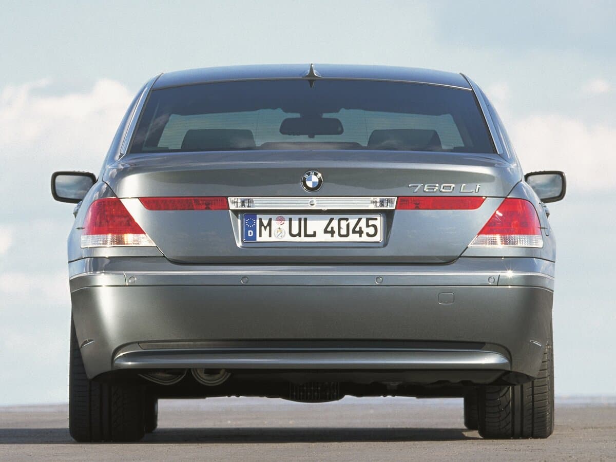 BMW 7 seriyası IV (E65/E66) — Arxadan