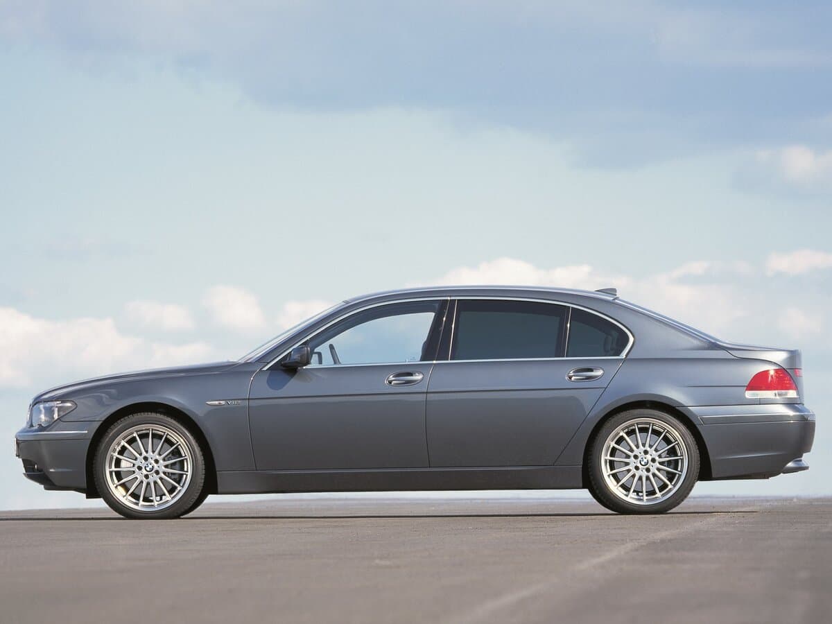 BMW 7 seriyası IV (E65/E66) — Yandan