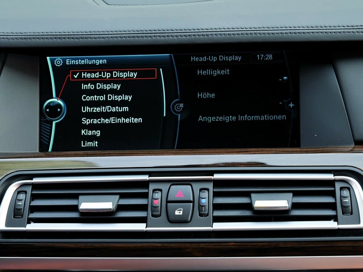 BMW 7 seriyası V (F01/F02/F04) — Salon, öndən