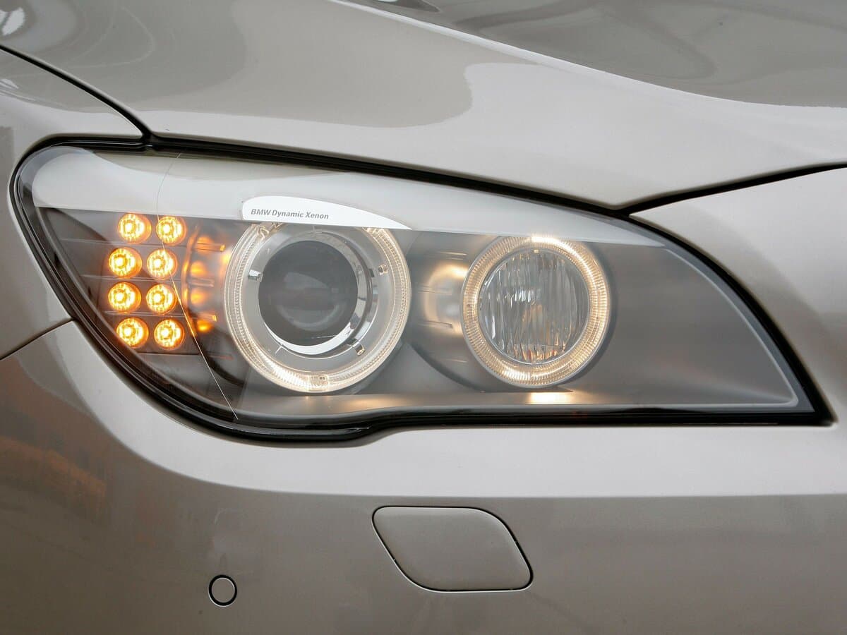 BMW 7 seriyası V (F01/F02/F04) — Fara
