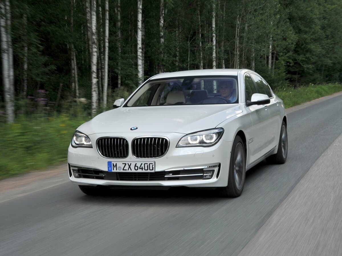 BMW 7 seriyası V (F01/F02/F04) Restayling — Öndən