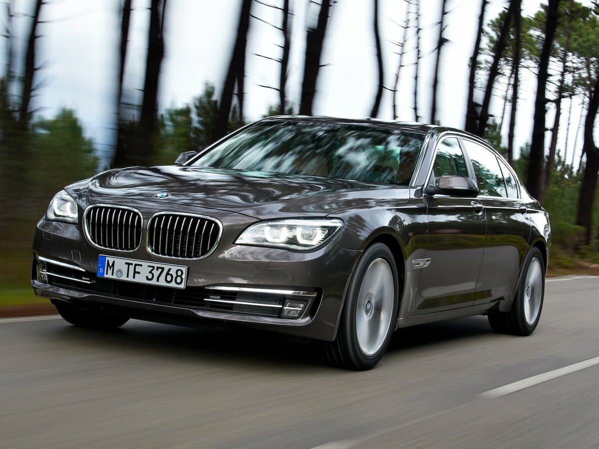 BMW 7 seriyası V (F01/F02/F04) Restayling — Əsas şəkil