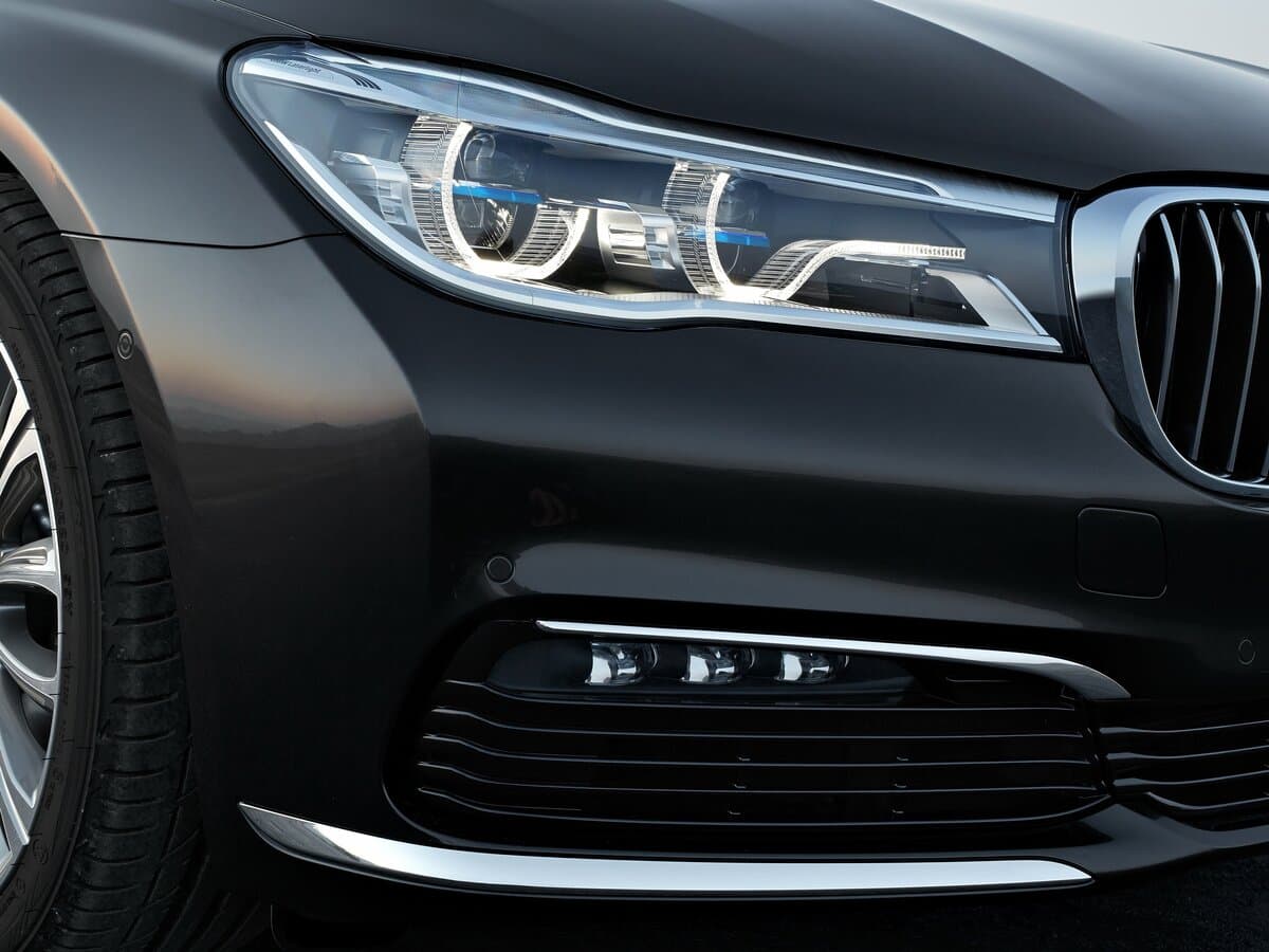 BMW 7 seriyası VI (G11/G12) — Fara