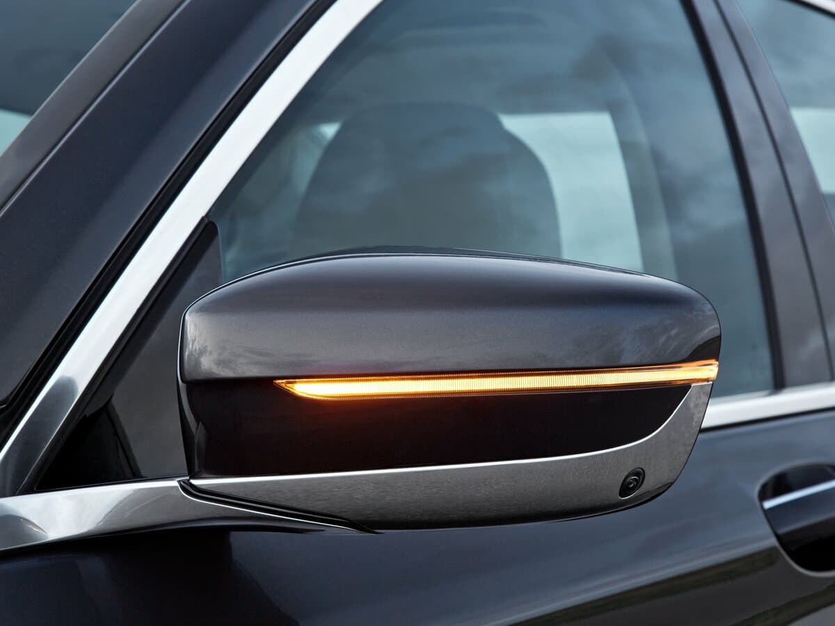 BMW 7 seriyası VI (G11/G12) — Yan güzgü