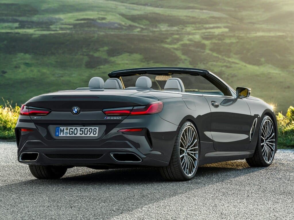 BMW 8 seriyası II (G14/G15/G16) — 3/4 arxadan