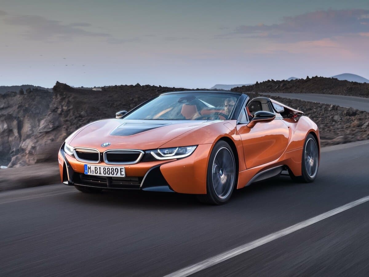 BMW i8 I Restayling — Əsas şəkil