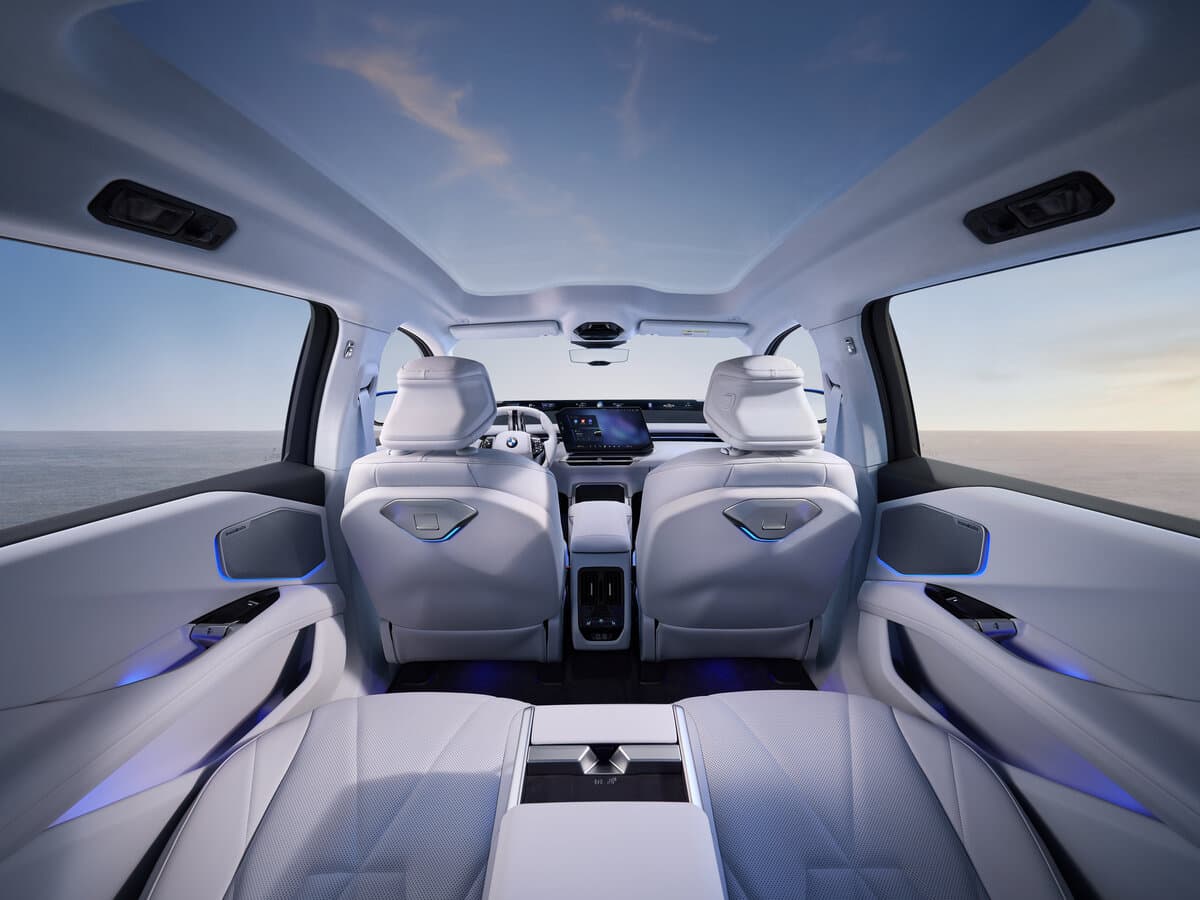 BMW iX3 II — Salon, arxadan