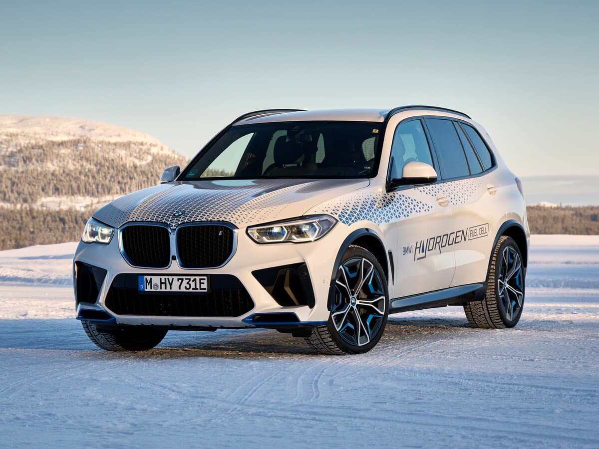 BMW iX5 G05 — Əsas şəkil