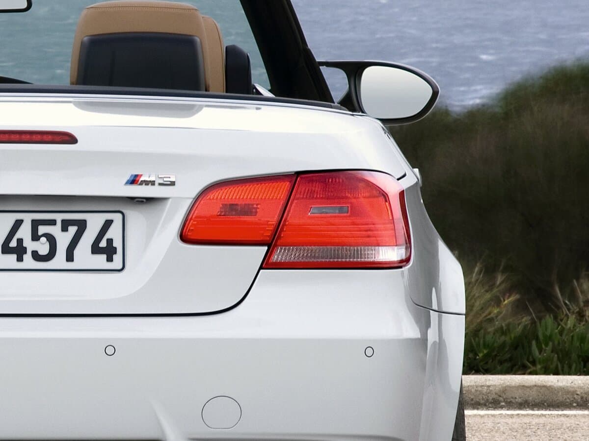 BMW M3 IV (E90) — Detal