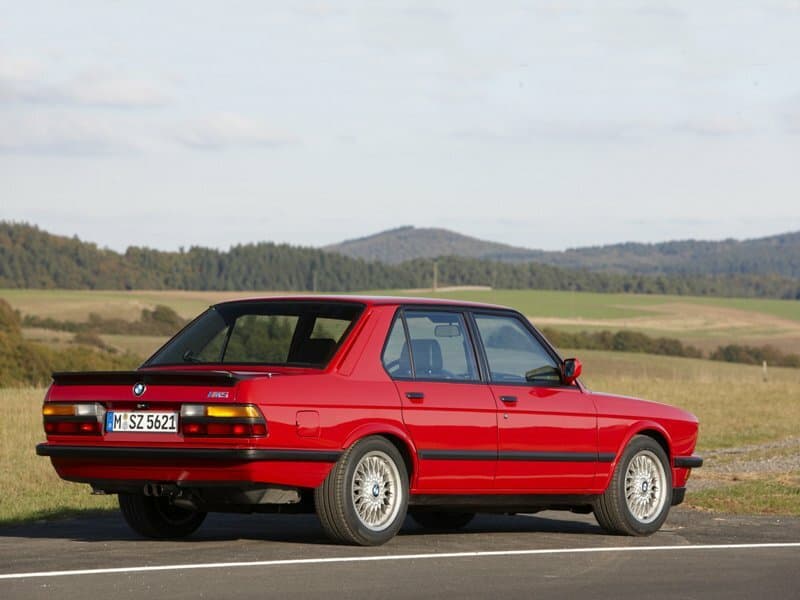 BMW M5 I (E28) — 3/4 arxadan