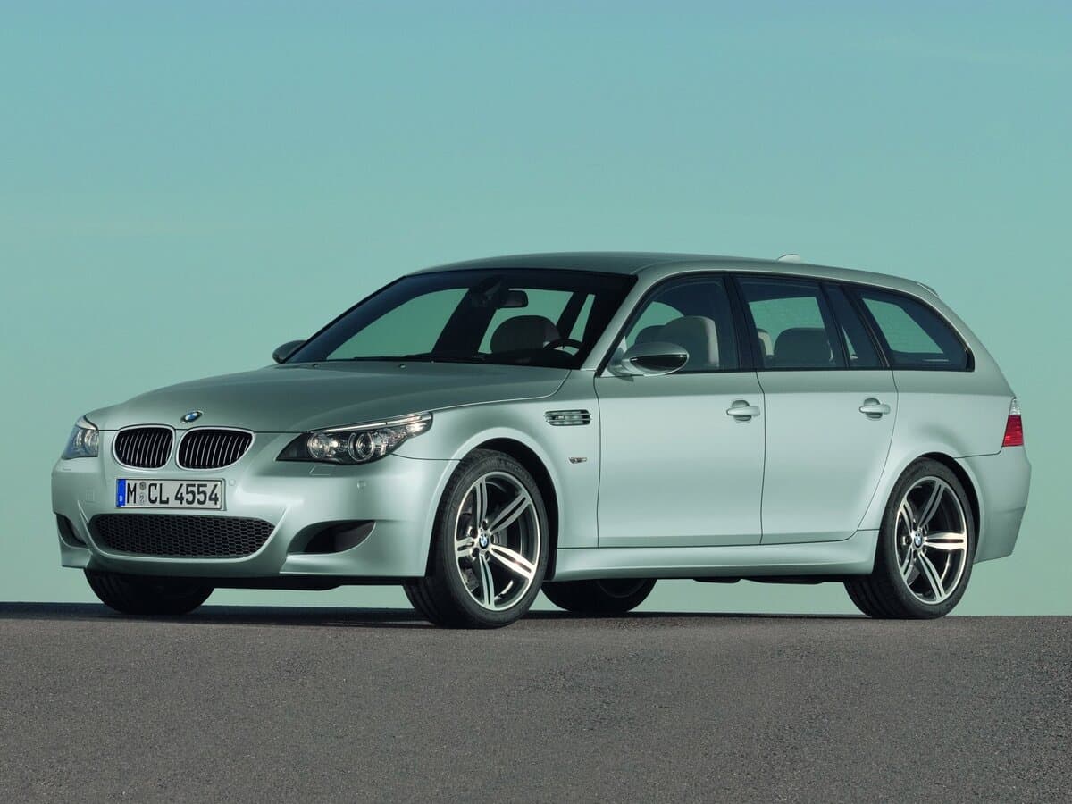 BMW M5 IV (E60/E61) — Əsas şəkil