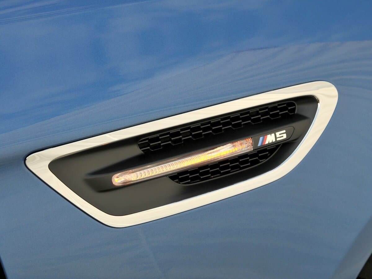 BMW M5 V (F10) — Salon, öndən