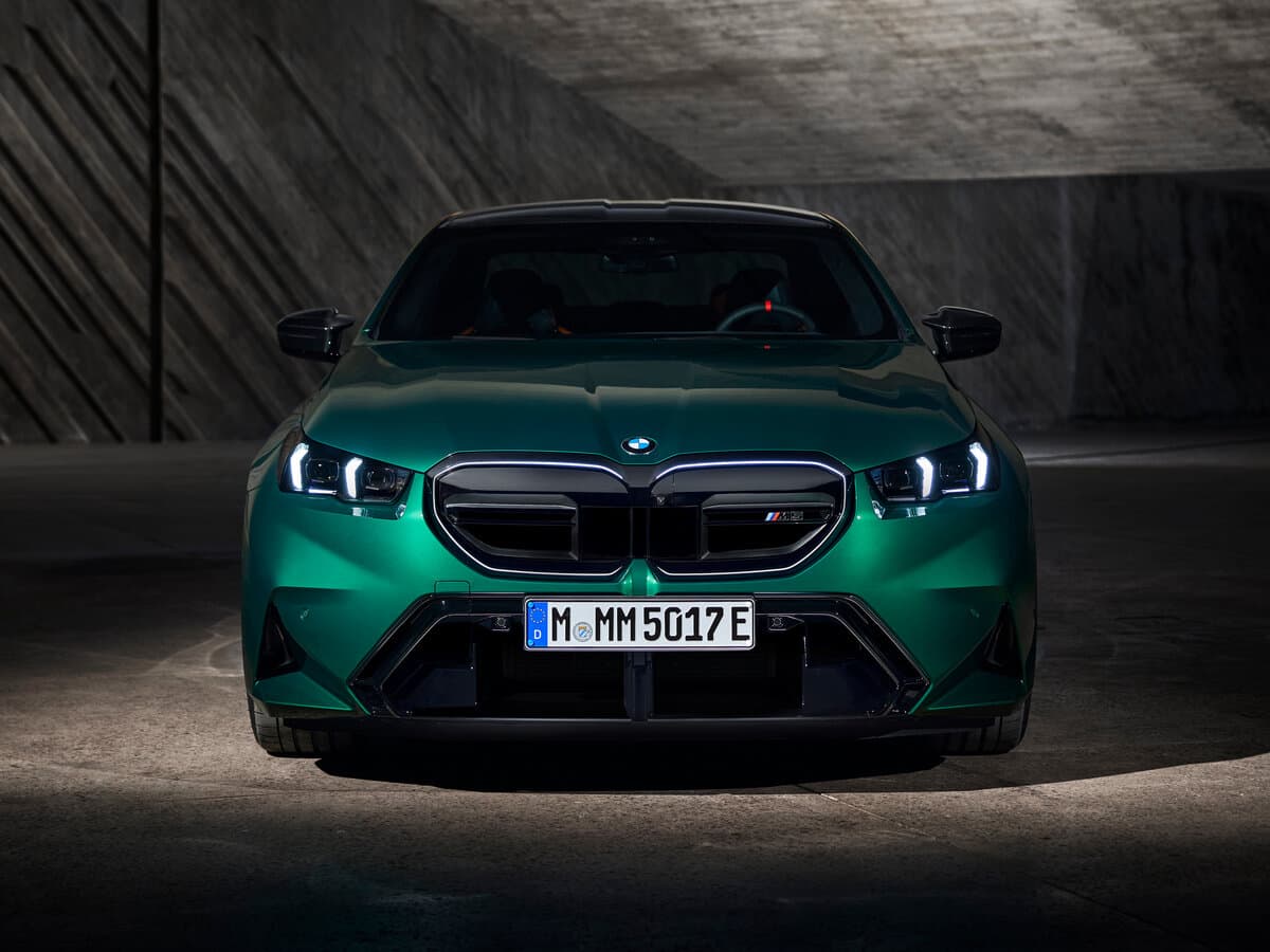 BMW M5 VII (G90) — Öndən