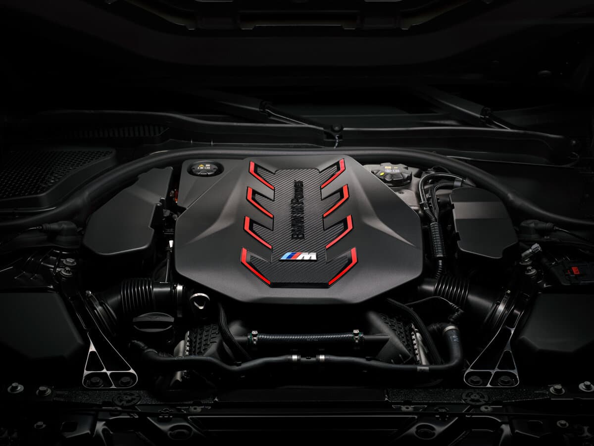 BMW M5 VII (G90) — Salon, öndən