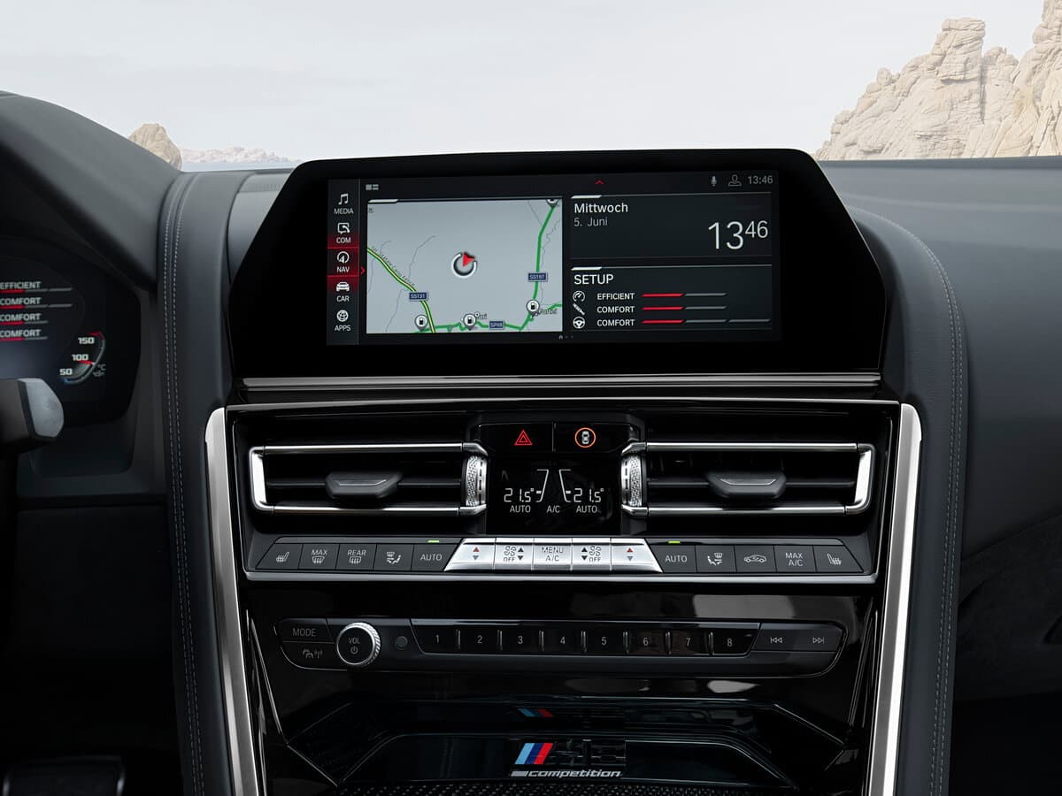 BMW M8 I (F91/F92/F93) — Salon, öndən