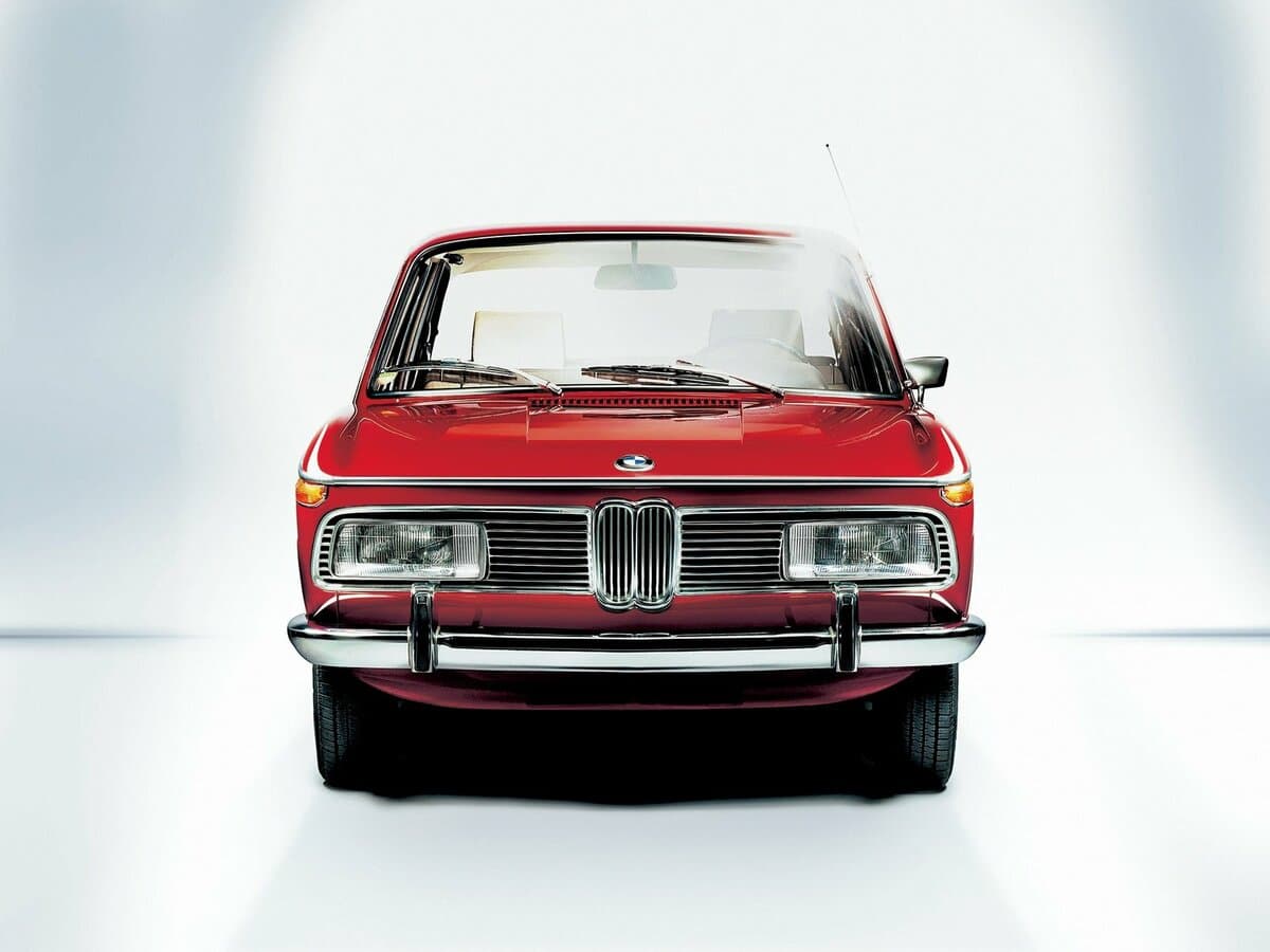 BMW New Class 2000 — Öndən