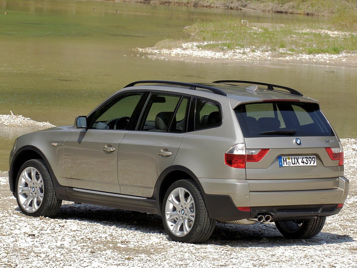 BMW X3 I (E83) Restayling — 3/4 arxadan