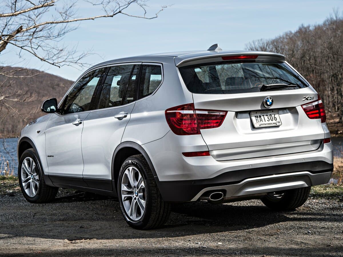 BMW X3 II (F25) Restayling — 3/4 arxadan