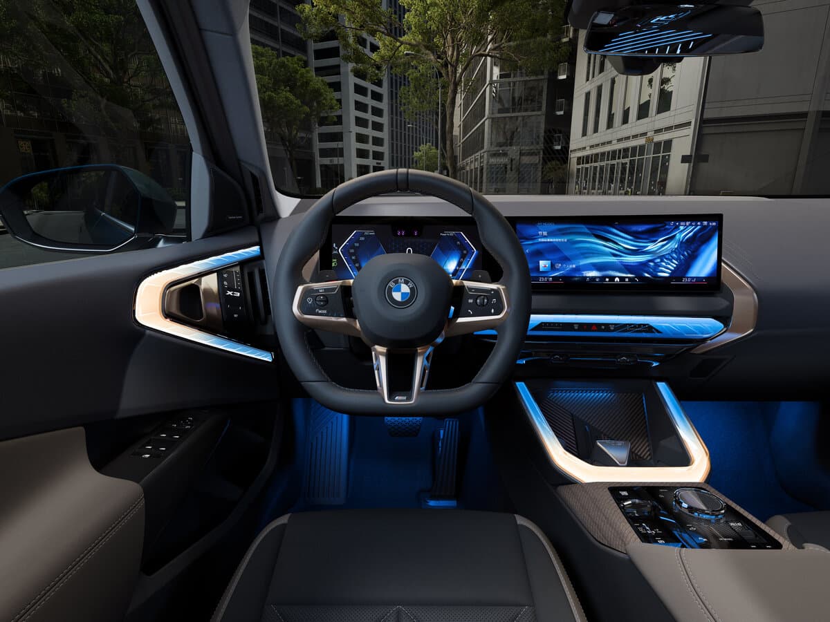 BMW X3 IV (G45/G48) — Sükan