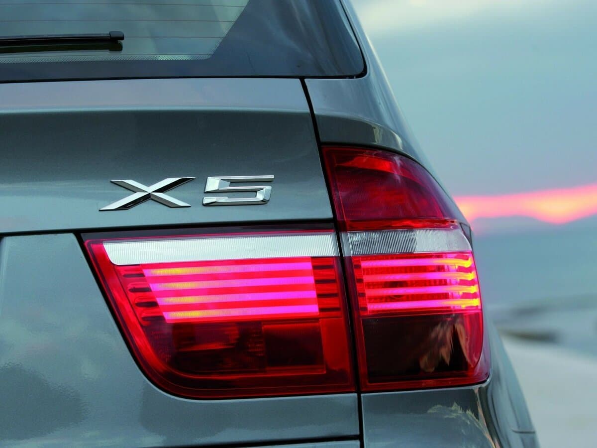BMW X5 II (E70) — Detal