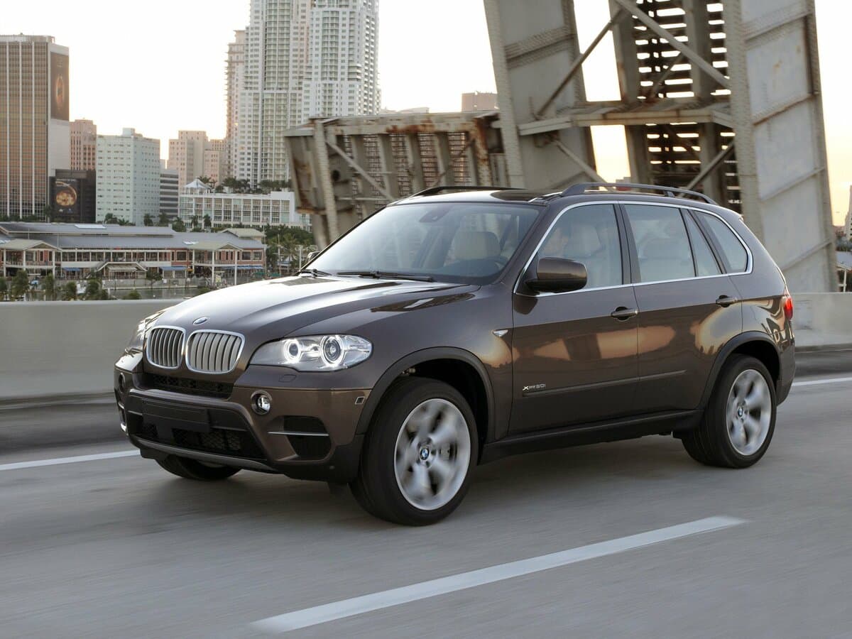 BMW X5 II (E70) Restayling — Əsas şəkil